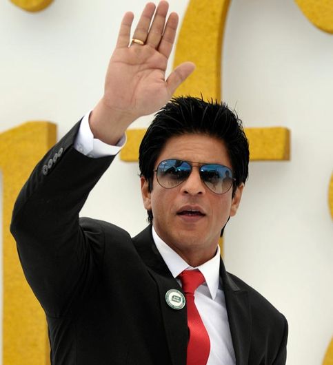 RAY-BAN Blue Shade & Black 3026 Oval Aviator Metal Trendy Hot Favourite Wintage Sunglass For Unisex.