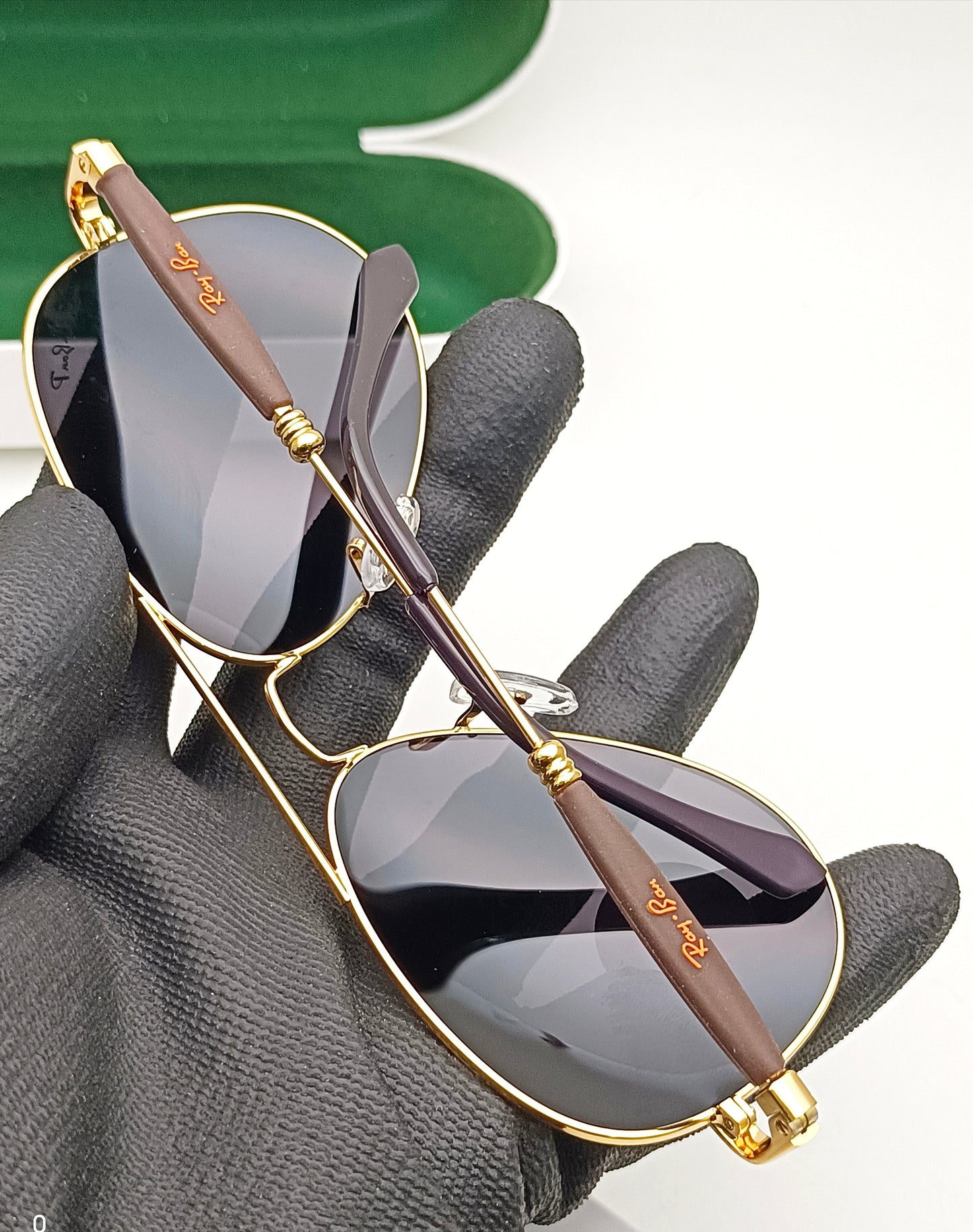 RAY-BAN Black & Gold 3517 Oval Trendy Hot Favourite Wintage Sunglass For Unisex.