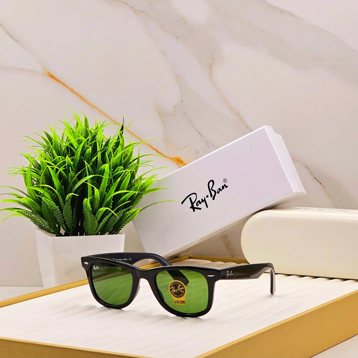 Latest Fancy All Season Special Ray Ban RB Wayfarer Trending Hot Favorite Fashionable Sunglass For Unisex.