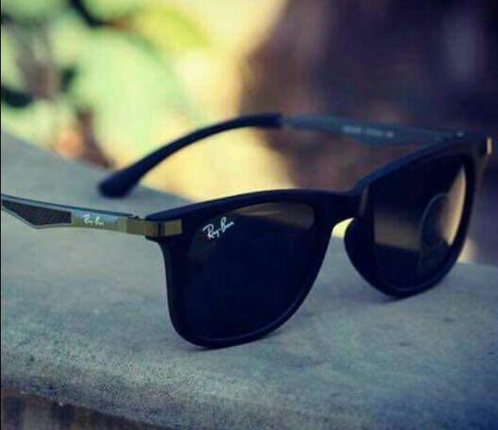 RAY-BAN Black & Black 4287 Square Alluminium Trendy Hot Favourite Wintage Sunglass For Unisex.
