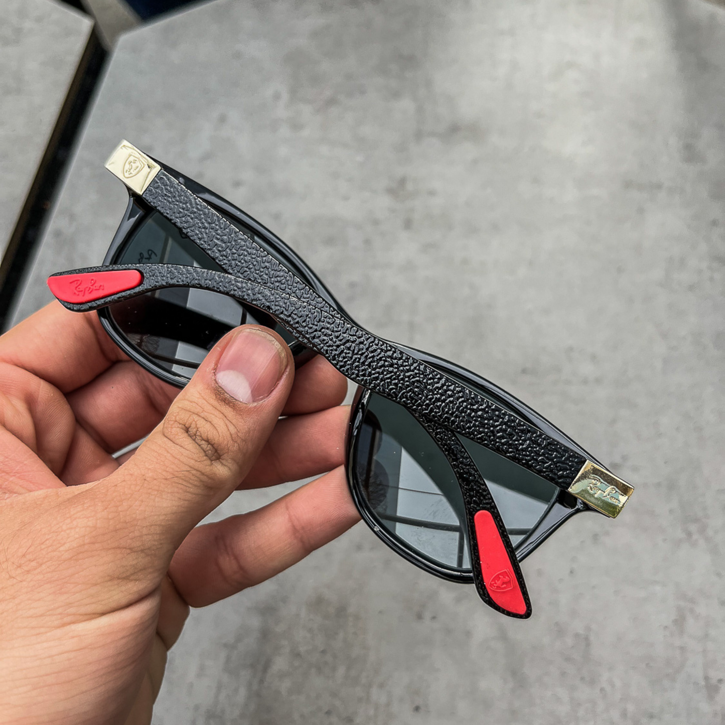 New Vintage Branded Ray-Ban With 100% UV Square 4195 Trendy luxury Men & Women Sunglass