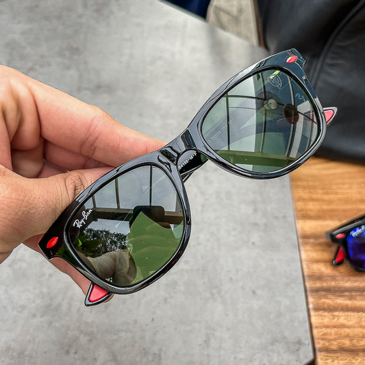 RAY-BAN New Stylish Green & Black 4195 Square Sunglass For Unisex