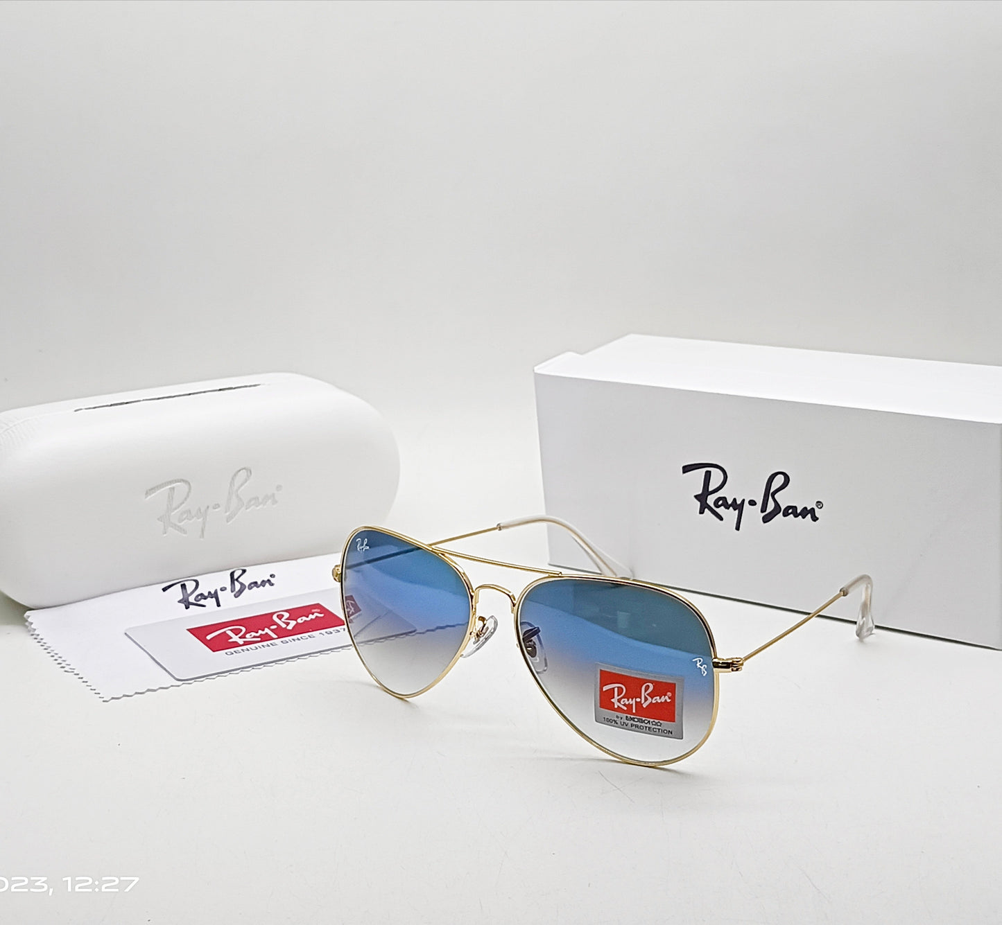 RAY-BAN New Modern Stylish Addition Shaded Blue Shade & Gold 3026 Oval Sunglass For Unisex