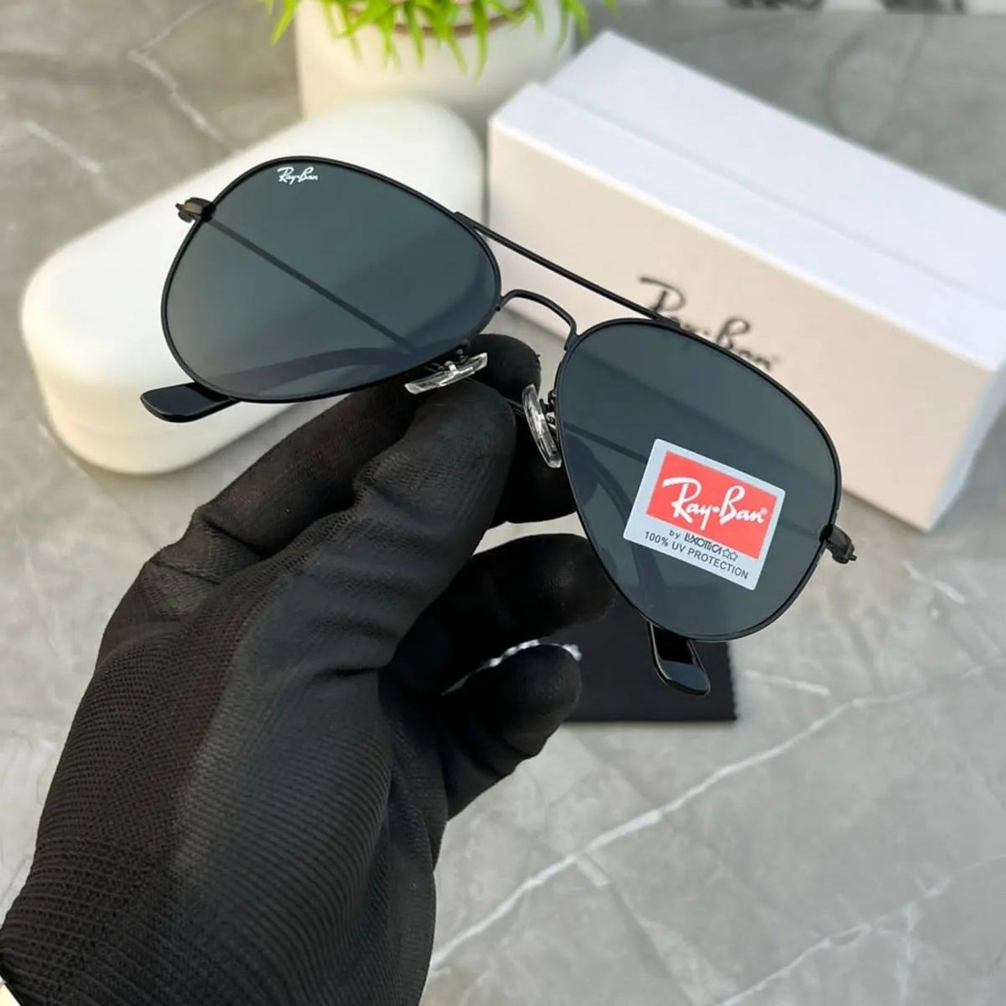 RAY-BAN Black & Black 3026 Aviator Hot Favourite Wintage Sunglass For Unisex.