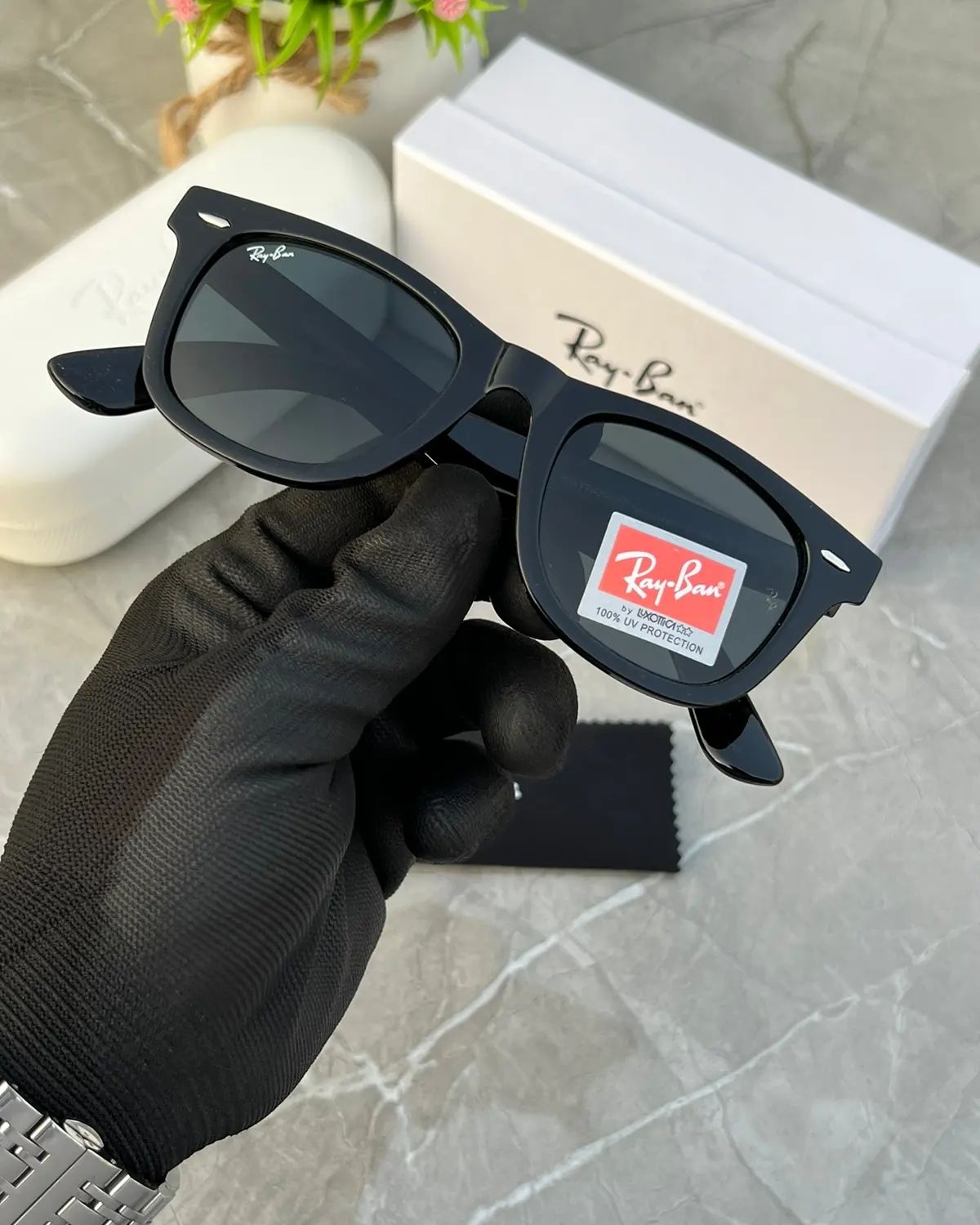 RAY-BAN Black Black 2140 Wayfarer Slant Trendy Hot Favourite Wintage Sunglass For Unisex.